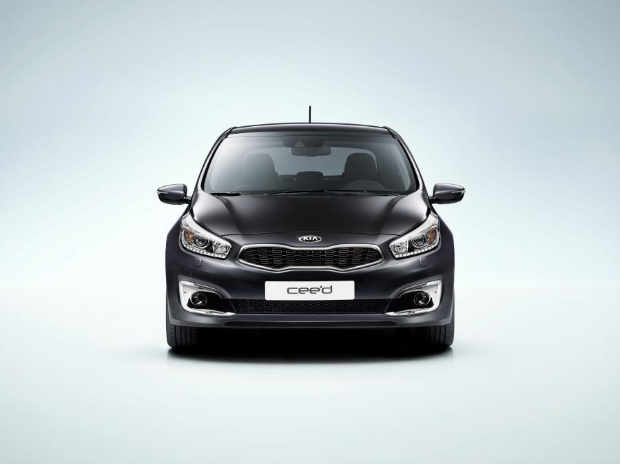  Kia ceed 2015 года  (фото 2 из 4)